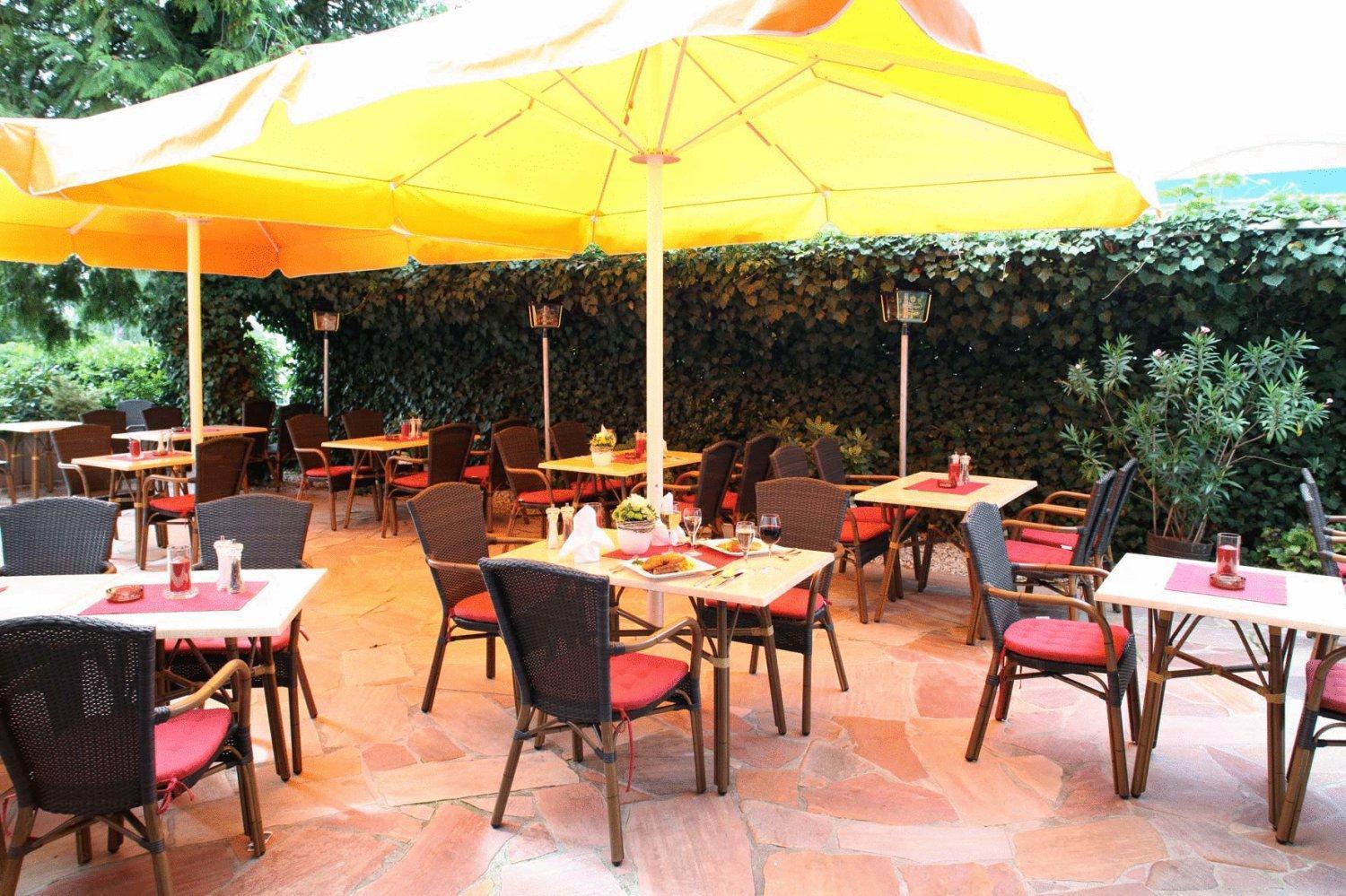Hotel & Restaurant Hugenottengarten Friedrichsdorf Exterior foto