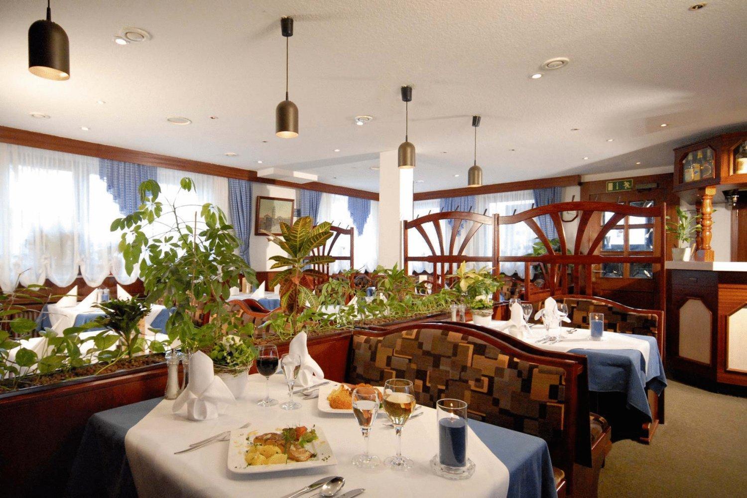 Hotel & Restaurant Hugenottengarten Friedrichsdorf Exterior foto